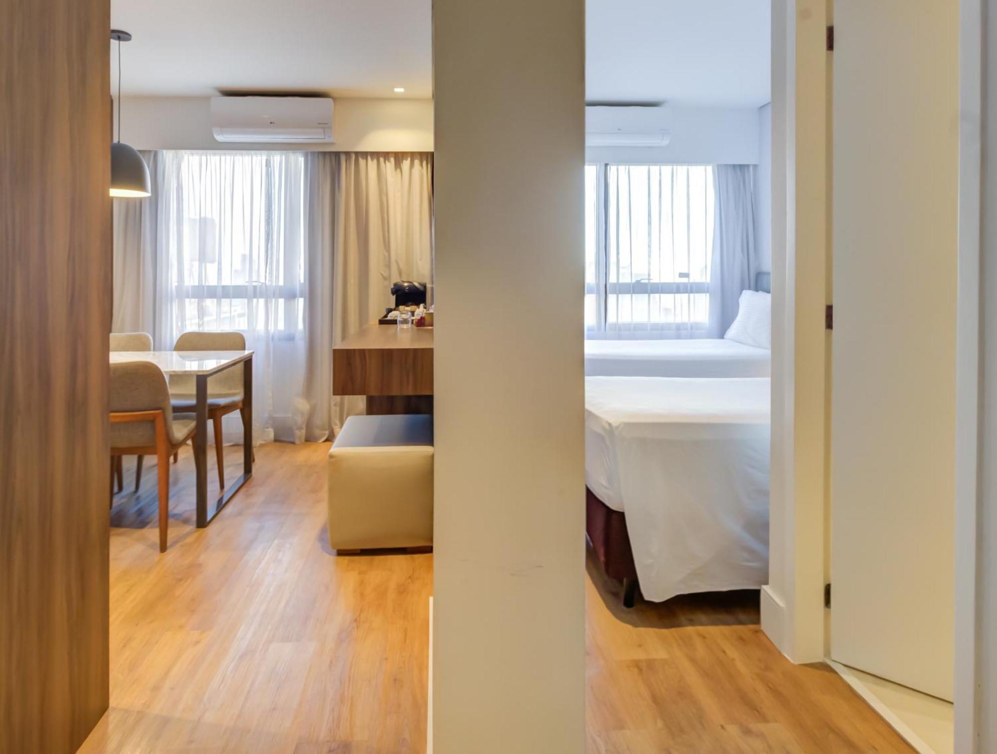 Radisson Sao Paulo Paulista Hotel Luaran gambar A typical room at the hotel