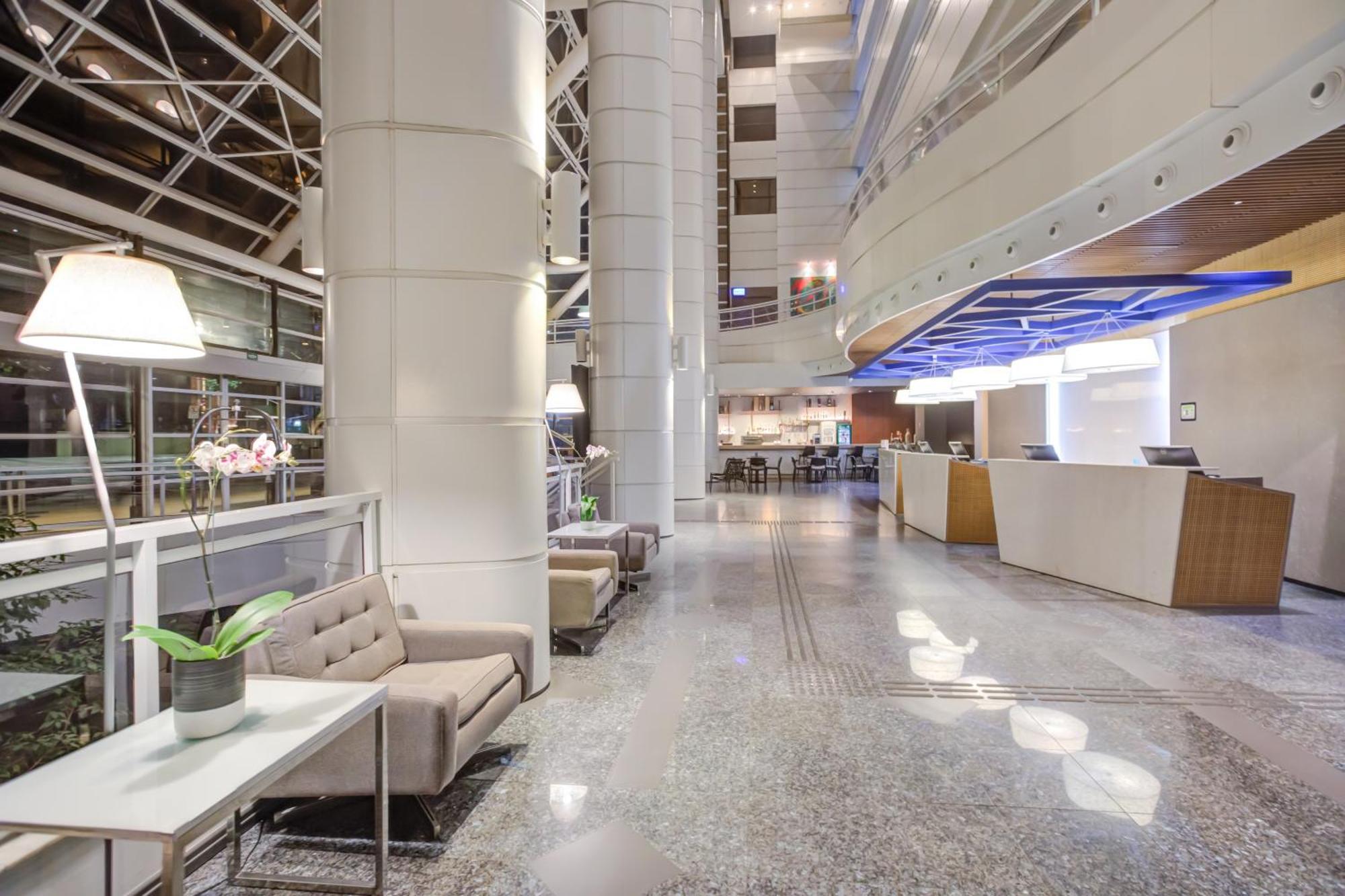 Radisson Sao Paulo Paulista Hotel Luaran gambar Lobby